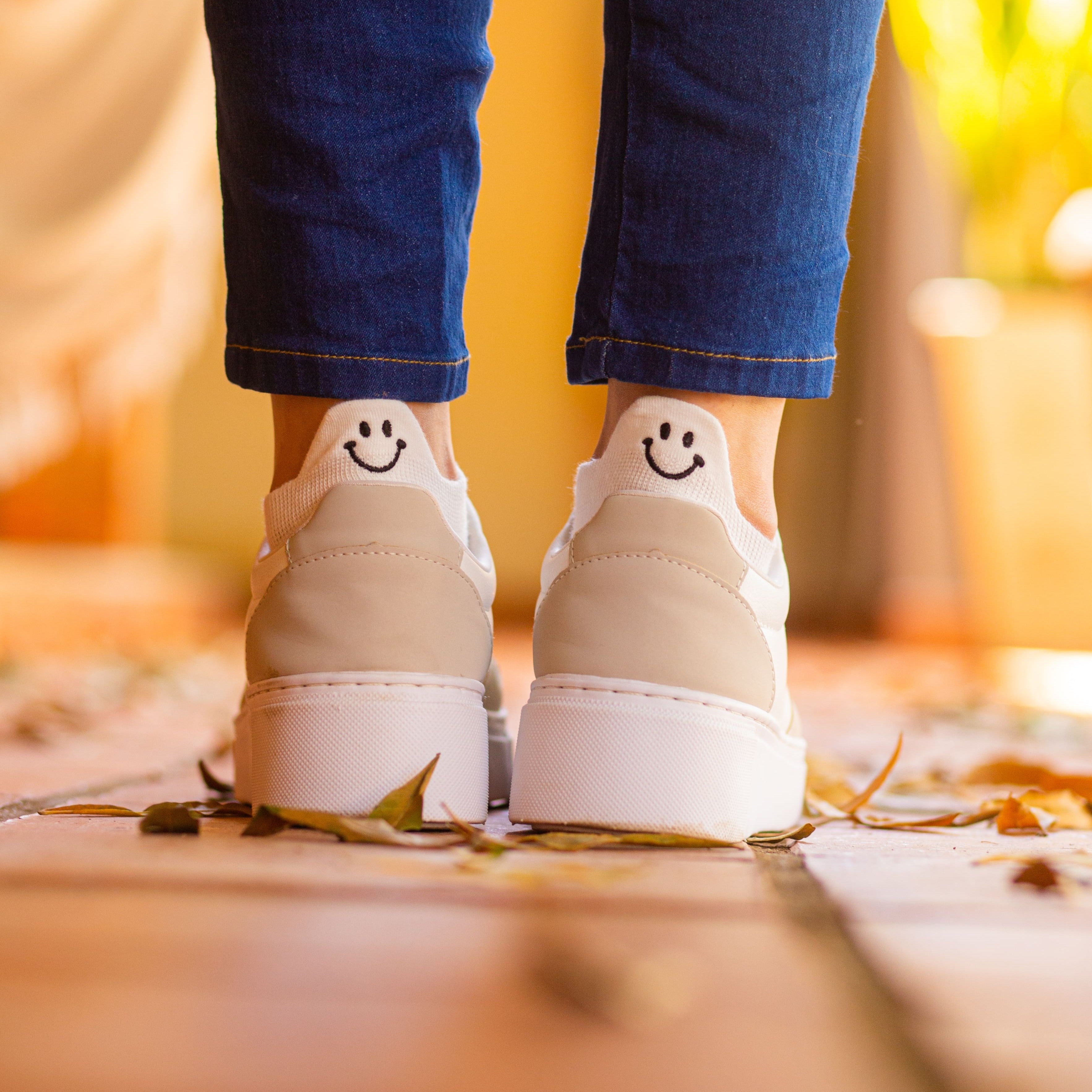 Meias Sorrisos Bordadas - 5 pares [FRETE GRÁTIS]